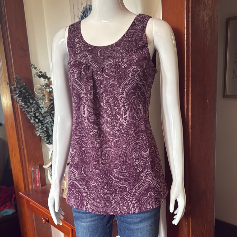 NWT northern reflections size small Paisley Print Sleeveless Top